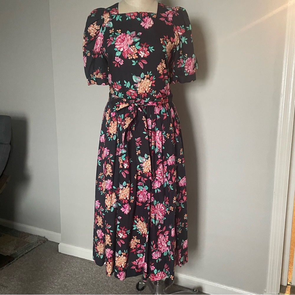 Laura Ashley vintage floral cotton cottagecore dress size 10